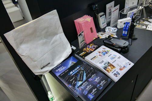 致態(tài)攜存儲卡新品亮相，為無人機與運動相機打造專業(yè)存儲解決方案